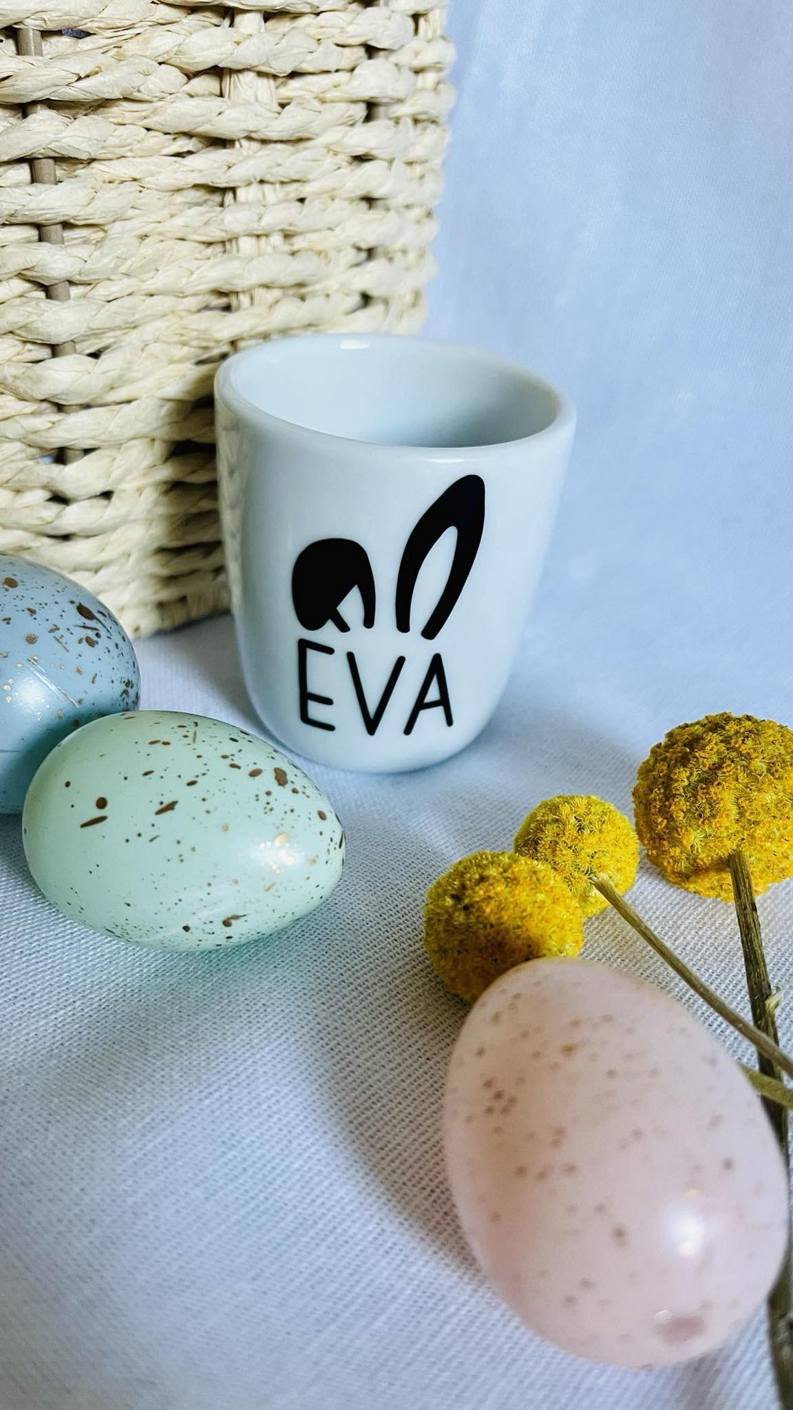 Porcellaine Egg Cup