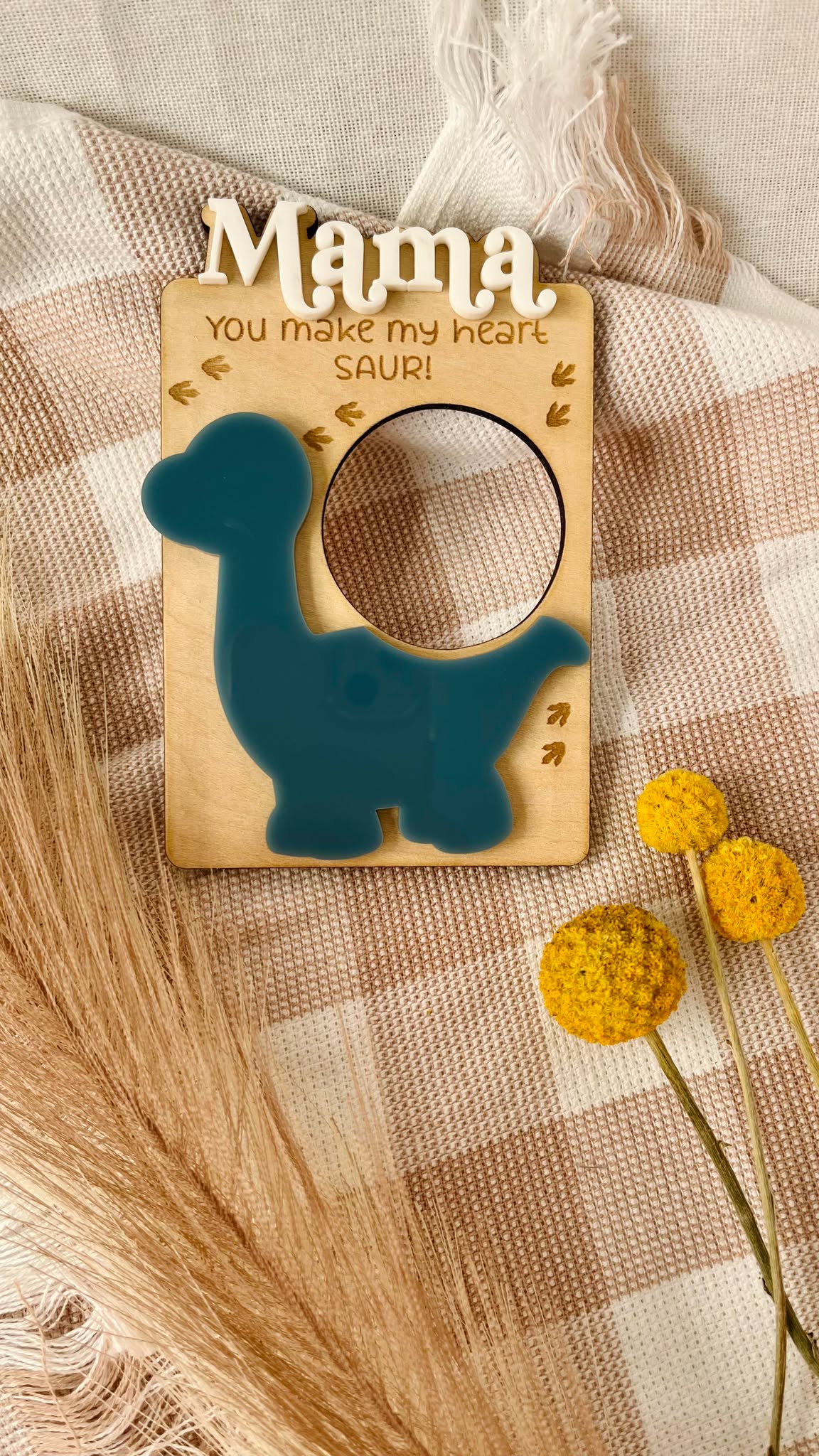 Mama, you make my heart saur frame OM