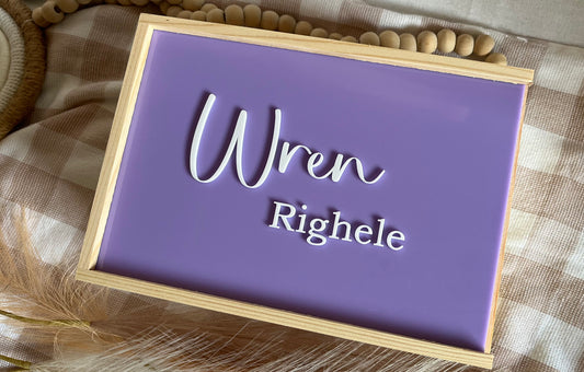 Small keepsake box with acrylic lid