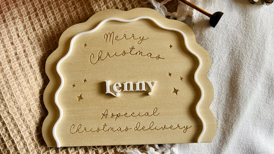 Lenny’s personalised arch plaque