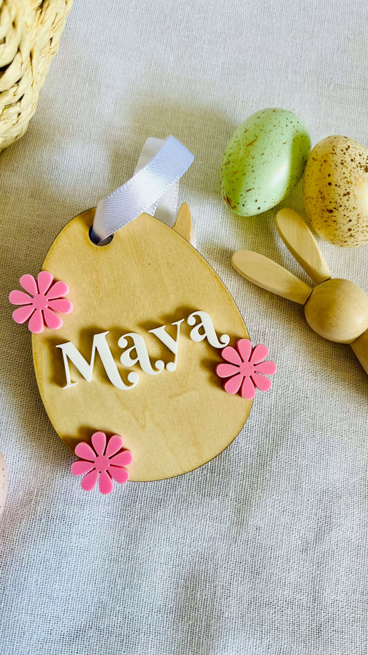 Daisy name tags