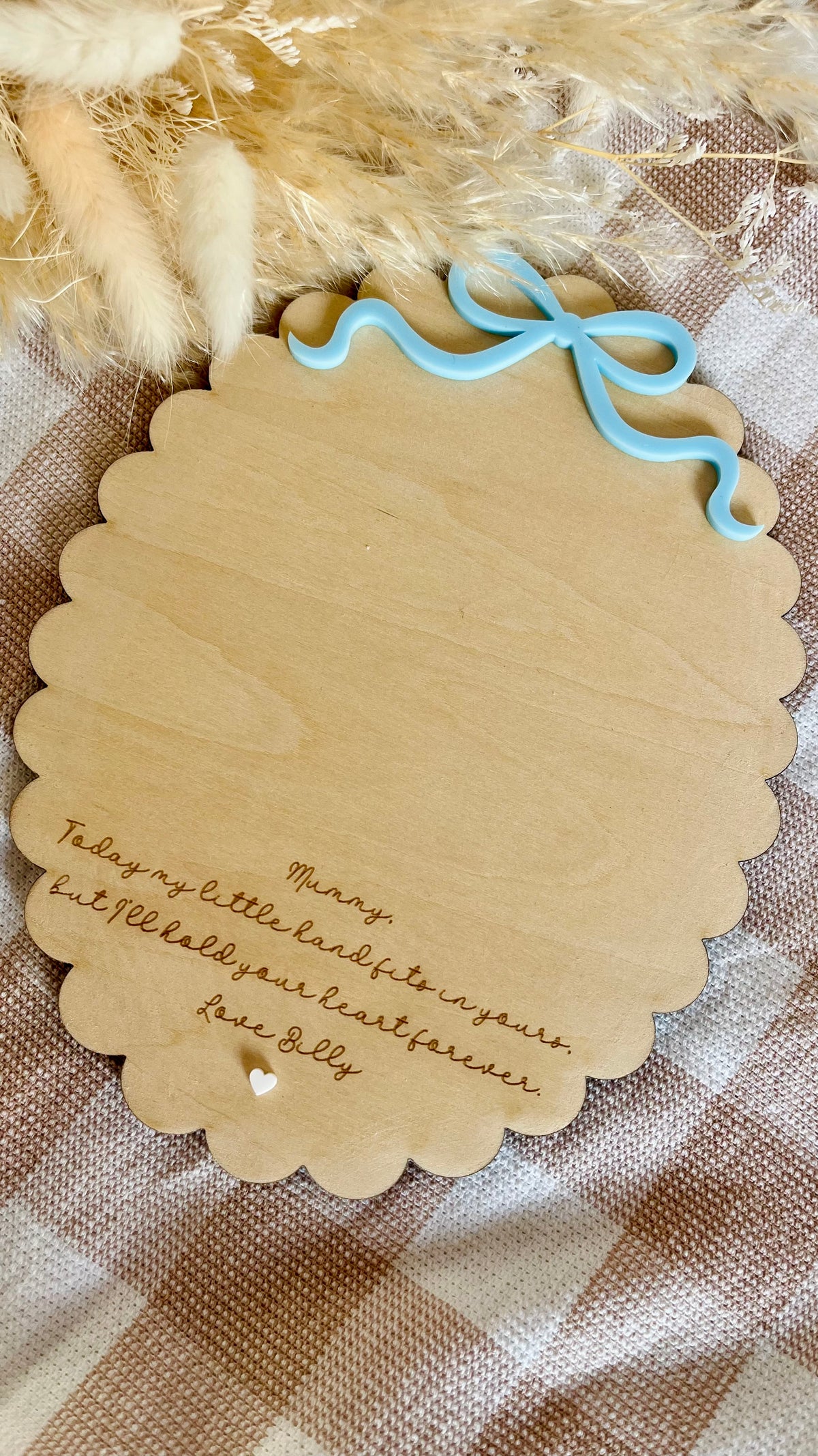 Scalloped bow handprint plaque