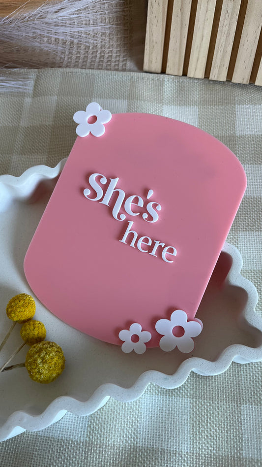 Acrylic base daisy announcement plaque