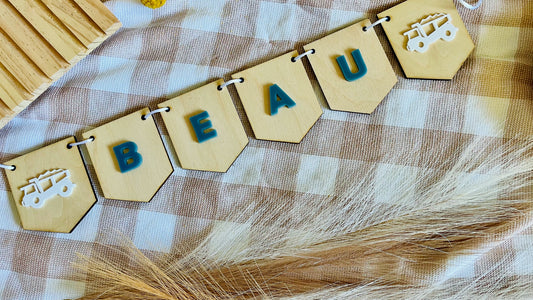 Bunting name sign