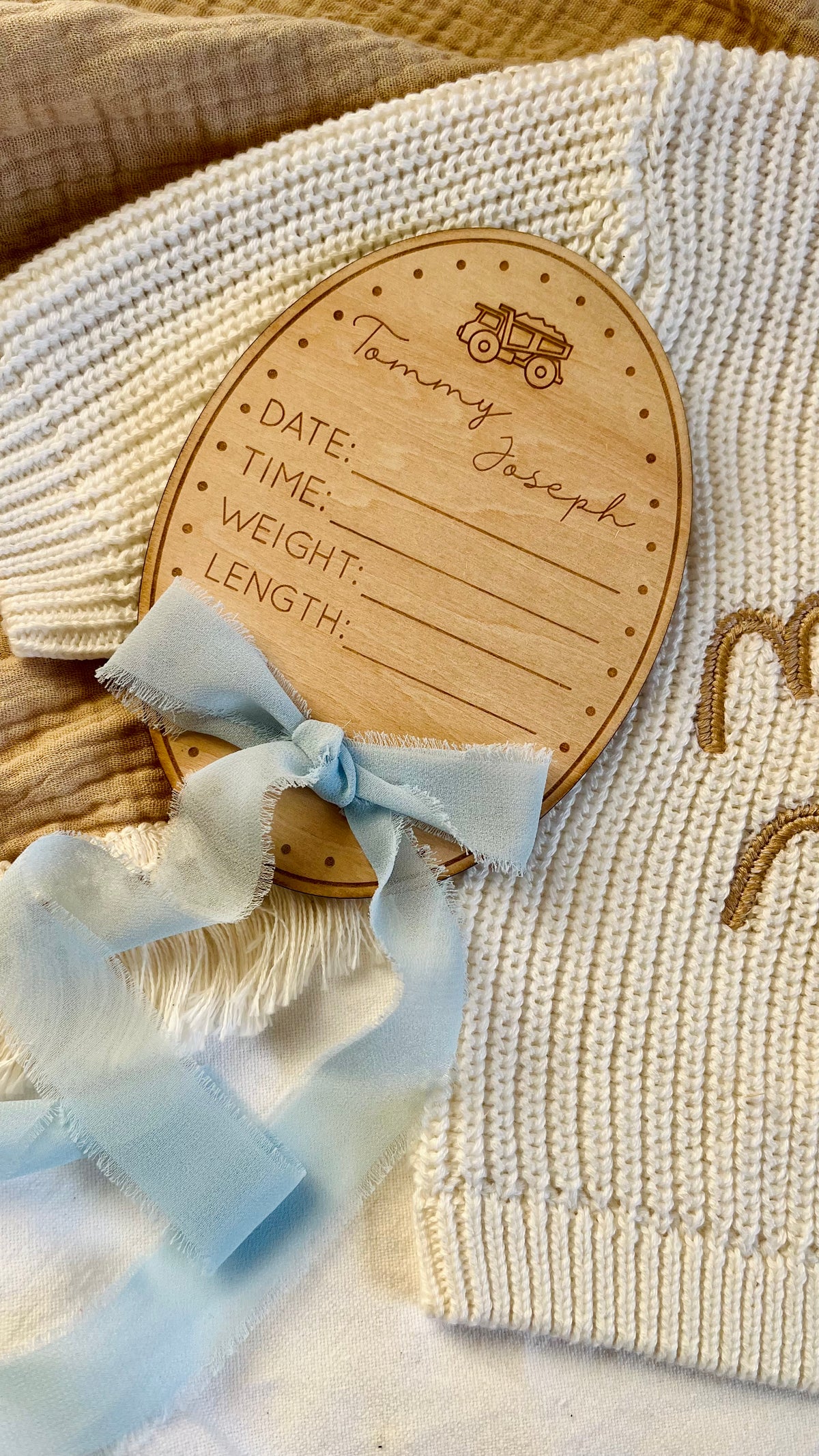 Multi-design dotted oval birth announcement