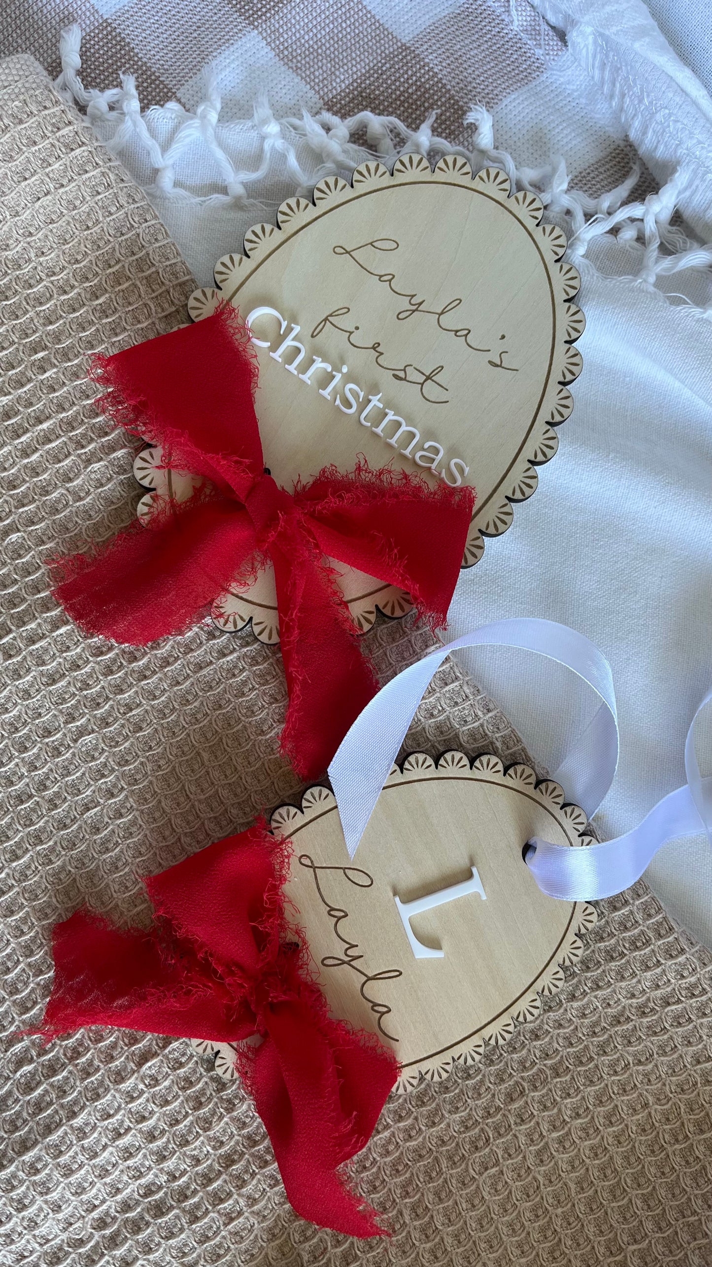 ‘Layla’s' oval scallop first Christmas plaque