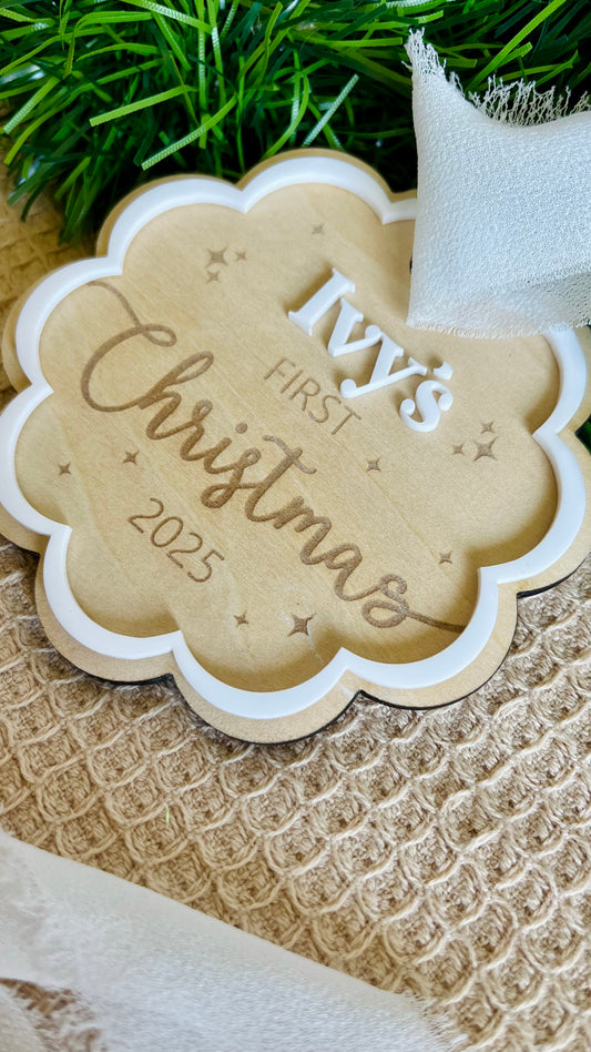 'Ivy's' scallop first Christmas plaque