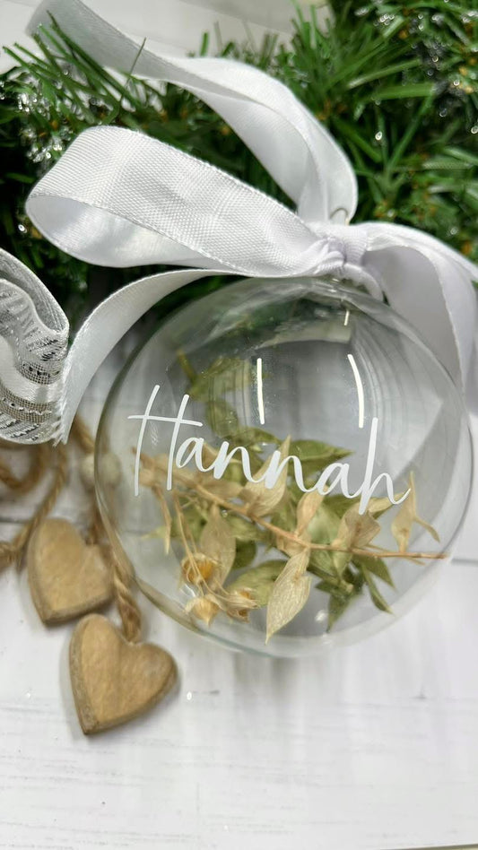 Dried flower bauble