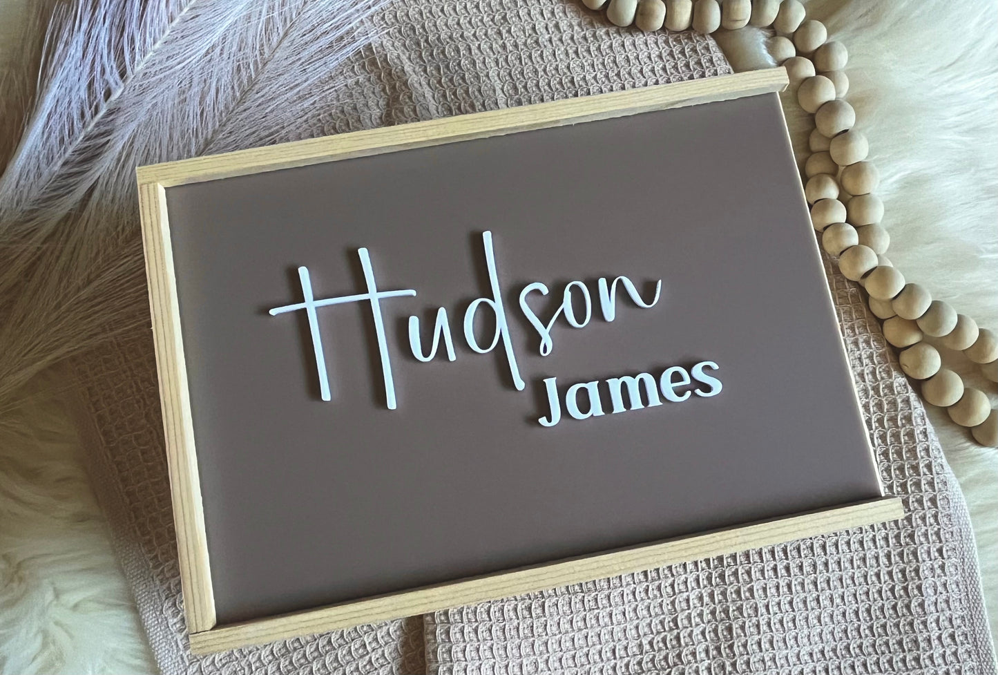 Small keepsake box with acrylic lid