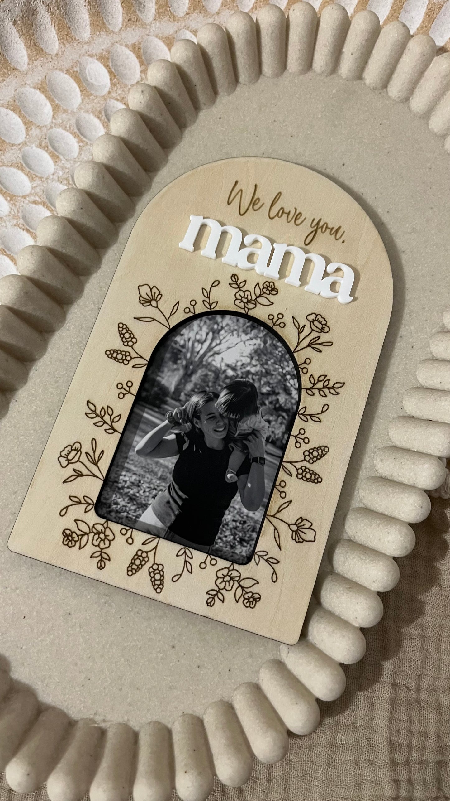Engraved floral frame OM