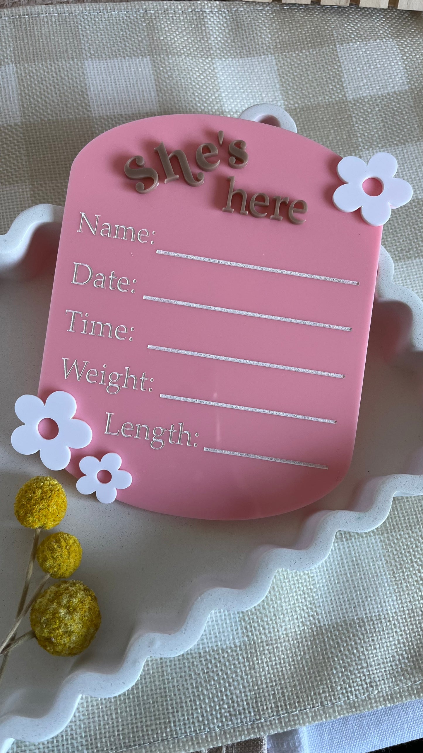 Acrylic base daisy announcement plaque