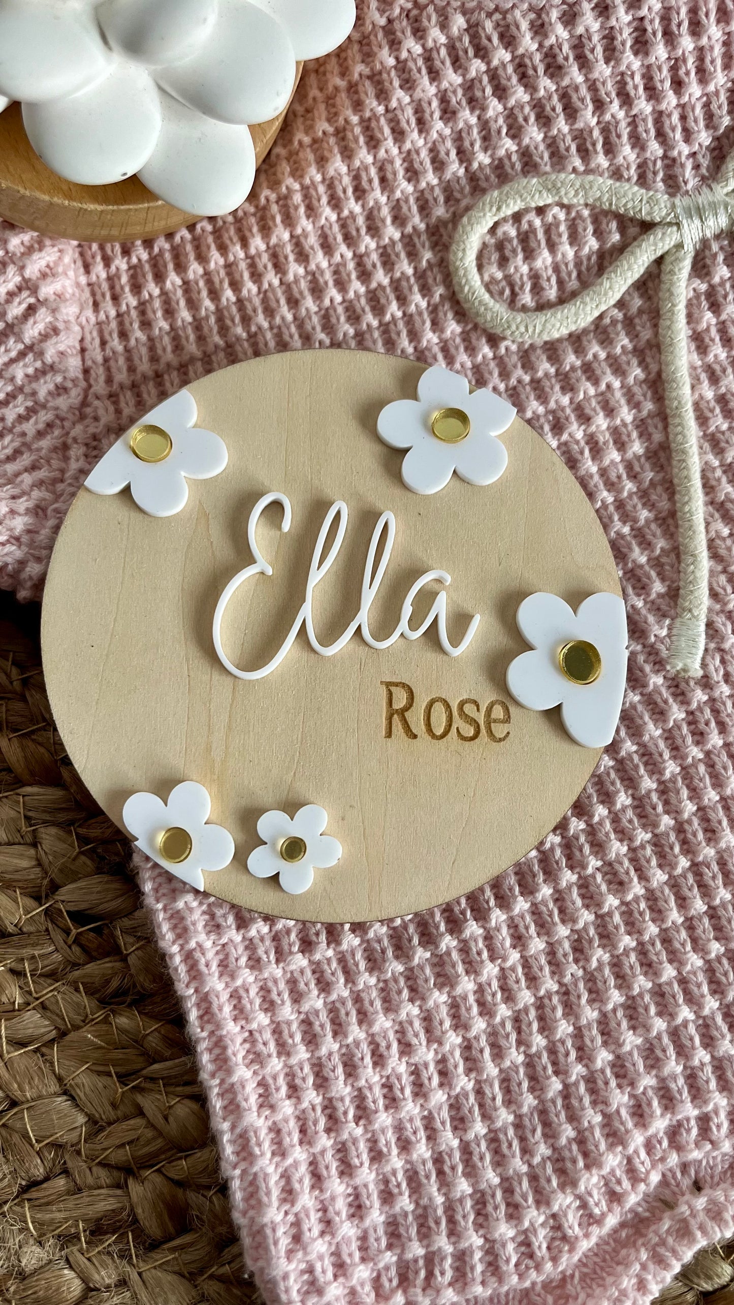 Daisy flowers birth announcement plaque