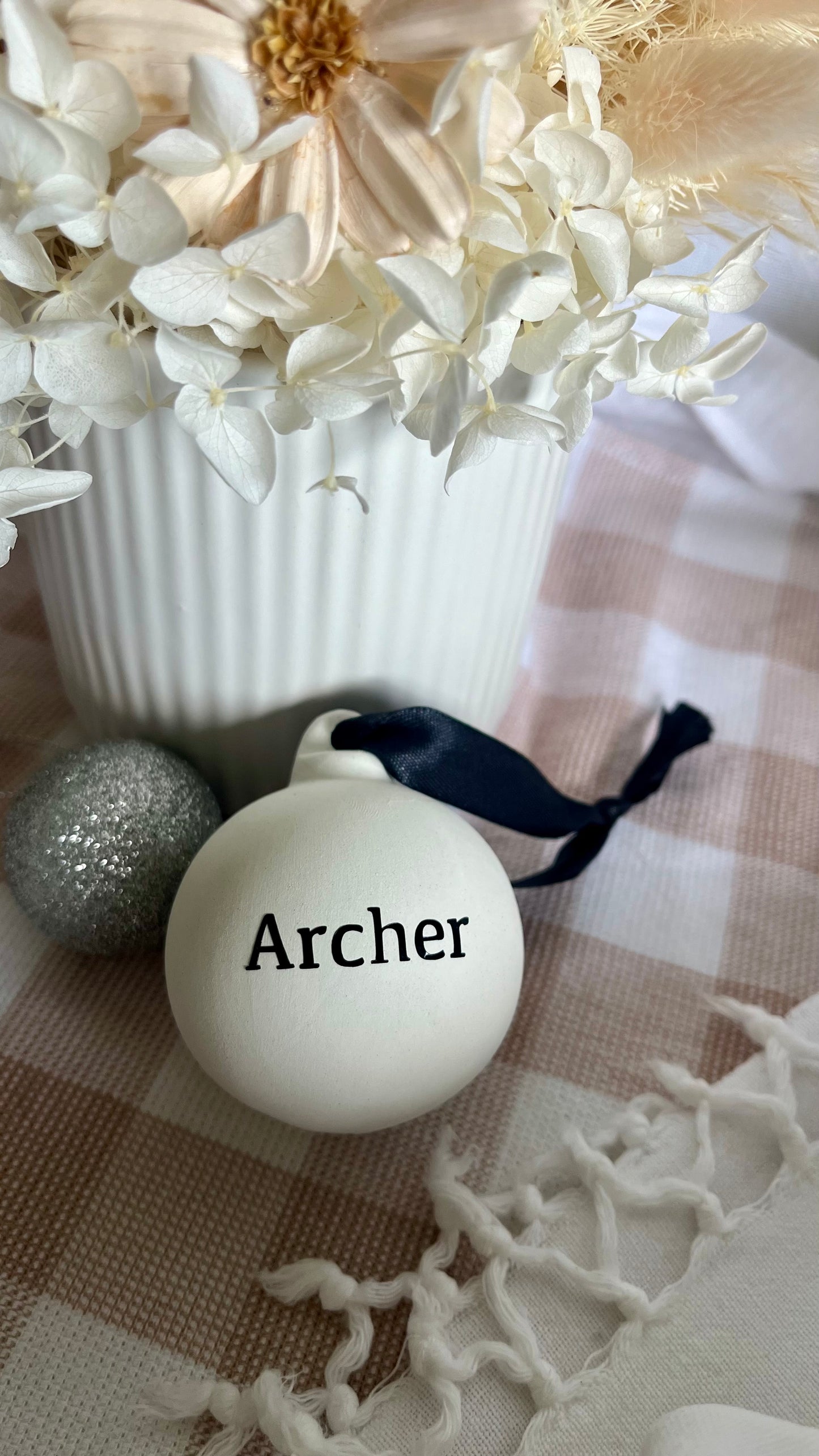 Ceramic bauble