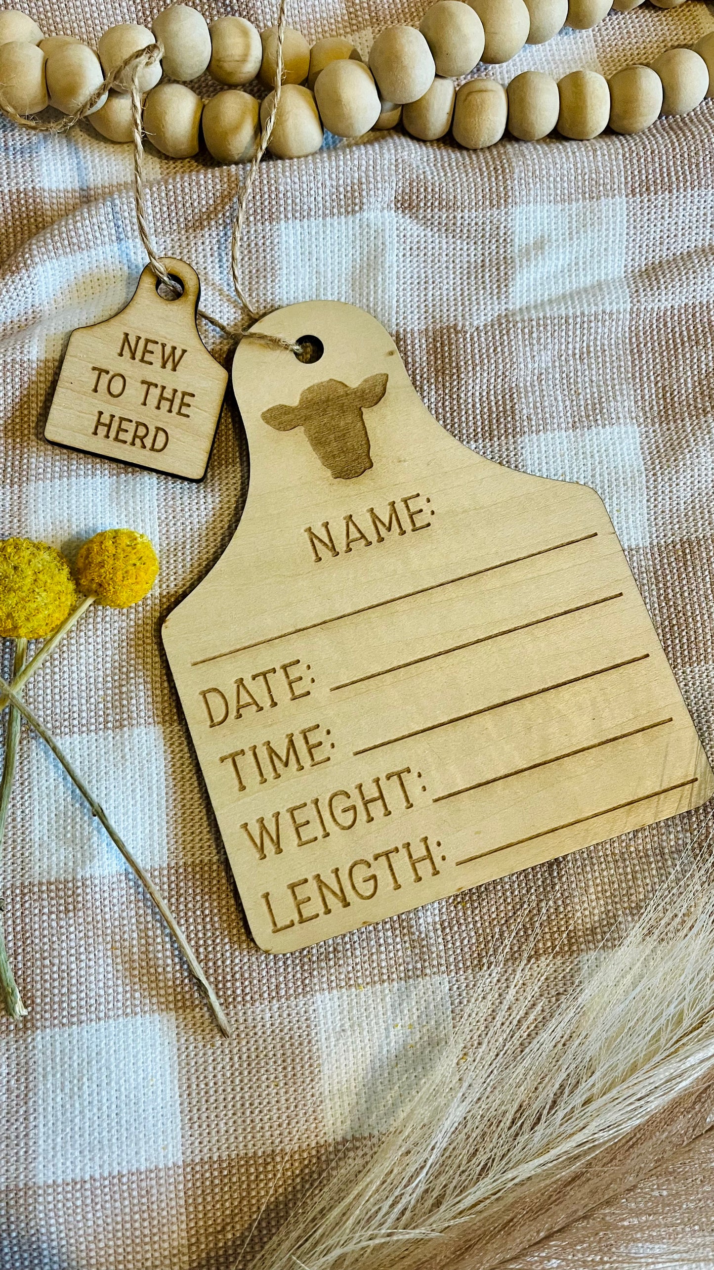 Cattle tag announcement plaque