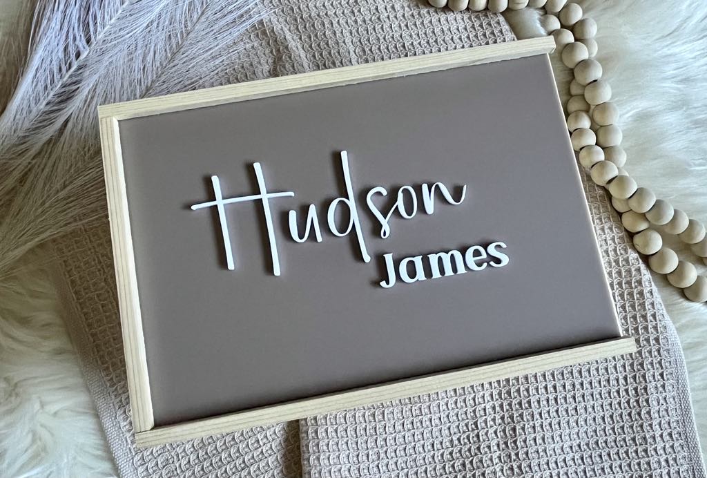 Large keepsake box with acrylic lid
