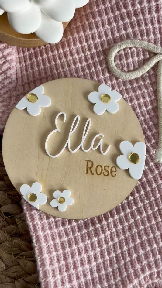 Daisy flowers birth announcement plaque